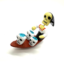 Load image into Gallery viewer, Handmade Barro Woman - Vendedora Chalupera Art & Decor Muertolandia.com Calaveras