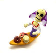 Load image into Gallery viewer, Handmade Barro Woman - Vendedora Chalupera Art & Decor Muertolandia.com Pan Dulce