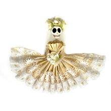 Load image into Gallery viewer, Handmade Mexican Folklorico Corn Husk Catrina Magnets : Hijas de Jalisco Series Art & Decor Mexico Hijas Clásica - Novia - White Dress