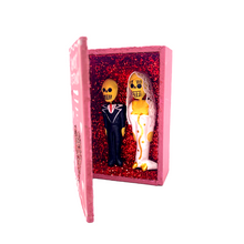 Load image into Gallery viewer, Handmade Shadow Box Nicho - Novios "Amor Eterno" Shadow Boxes Mexico CC Novio y Novia