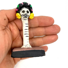 Load image into Gallery viewer, Handmade Mexican Catrina Figurine - Doña Beatriz Pescuezo Art & Decor Muertolandia.com