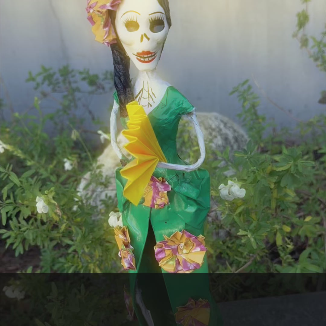 Mexican Handmade Paper Maché - Catrina - Popotitos Art & Decor Muertolandia.com