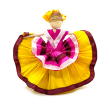 Load image into Gallery viewer, mexican handmade corn husk tamal folklorico dance dolls center pieces and party favors