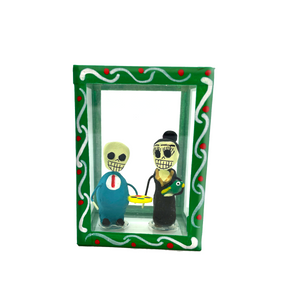 Handmade Window Shadow Box Nicho - See Through Series  - Diego y Frida