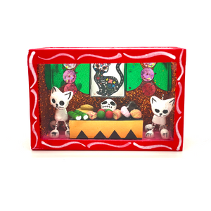 Handmade Window Shadow Box Nicho - Lovely Cats - Gatos Amorosos