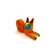 Load image into Gallery viewer, Mini Lucky Alebrije - Gato Cubreboca